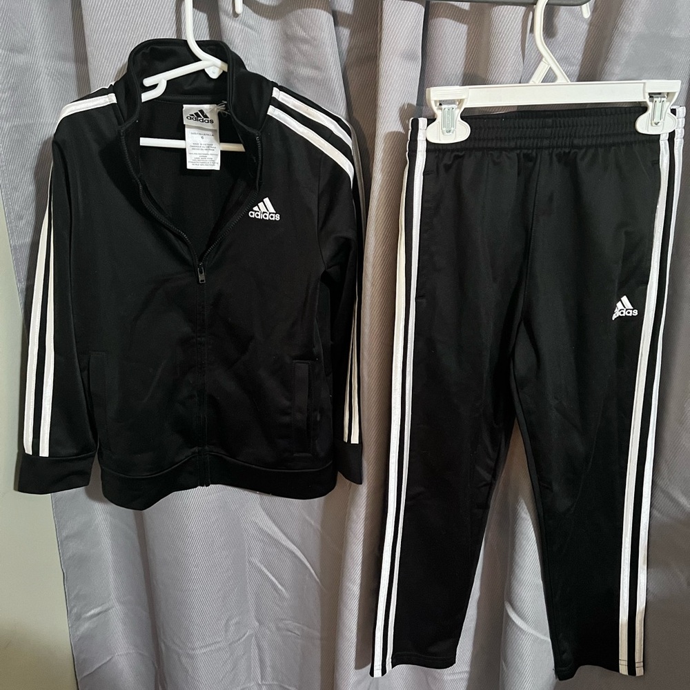 Boys Adidas Tracksuit - Picture 2 of 4